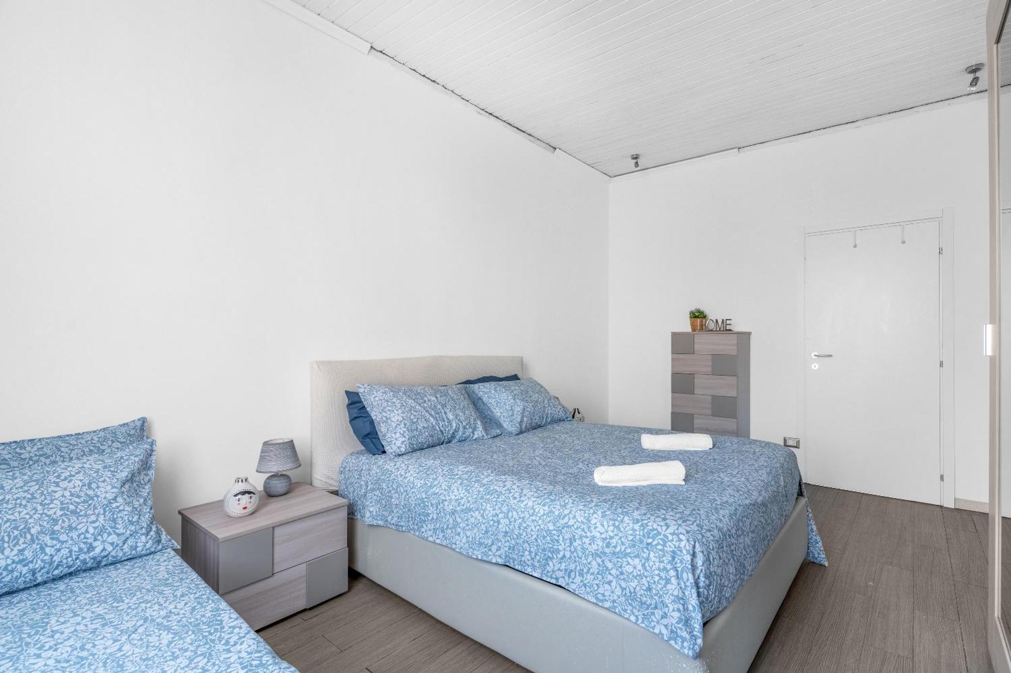 Ven88 - Loreto - Duomo -large - Modern - Milaan